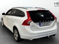 Begagnad Volvo V60 152 HK (111 kW) 2017 Vit Kombi