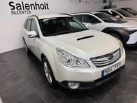 Begagnad Subaru Outback 150 HK (110 kW) 2011 Vit Kombi