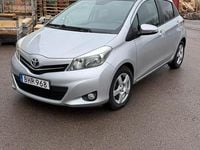 Begagnad Toyota Yaris 99 HK (72 kW) 2014 Halvkombi