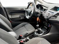 Begagnad Ford Fiesta 75 HK (55 kW) 2014 Vit Halvkombi