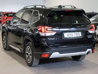 begagnad Subaru Forester e-Boxer AWD M-VÄRMARE B-KAM S&V HJUL Euro 6