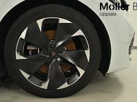 Begagnad Cupra Born e-Boost 169 kW (231 HK) 2025 Glacial white metallic Halvkombi