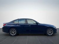 Begagnad BMW 330e Sport Line 292 HK (214 kW) 2021 Blå Sedan