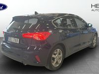 Begagnad Ford Focus Titanium 125 HK (91 kW) 2018 Blå Halvkombi