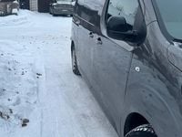 Begagnad Peugeot e-Expert 100 kW (136 HK) 2022 Grå metallic Van