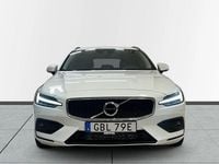 Begagnad Volvo V60 Momentum 150 HK (110 kW) 2019 Vit Kombi