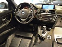 begagnad BMW 328 iA Touring Luxury GPS Läder Drag HiFi Sportstolar