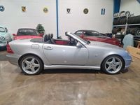 Begagnad Mercedes SLK230 AMG 193 HK (141 kW) 1998 Silver Cab