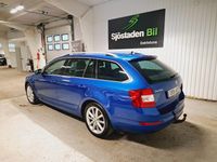 Begagnad Skoda Octavia Style 150 HK (110 kW) 2016 Blå Kombi