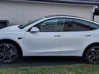 Begagnad Tesla Model Y Long Range RWD 250 kW (340 HK) 2024 Vit SUV