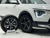 Begagnad Kia Niro Advance 184 HK (135 kW) 2022 Vit SUV