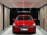 Begagnad Volvo V60 Momentum 116 HK (85 kW) 2011 Röd Kombi