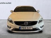 Begagnad Volvo S60 R-Design 153 HK (112 kW) 2016 Vit Sedan