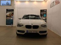 Begagnad BMW 120 Sport Line 184 HK (135 kW) 2012 Vit Halvkombi
