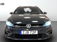 begagnad VW Golf VII Sportscombi Highline 2,0 TDI 150 DSG 4M R-line