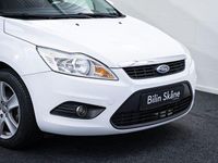 Begagnad Ford Focus Platinum 90 HK (66 kW) 2010 Vit Kombi