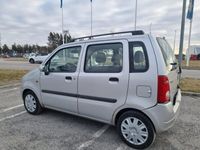 begagnad Opel Agila 1.2 mkt välskött bensinsnål