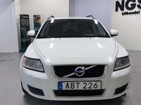 Begagnad Volvo V50 Drive Kinetic 116 HK (85 kW) 2011 Vit Kombi
