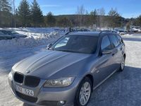 begagnad BMW 320 d xDrive Touring M-sport LCI