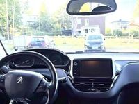 begagnad Peugeot 208 Diesel 5-dörrar 100hk Lågmil