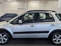 Begagnad Suzuki SX4 108 HK (79 kW) 2006 Silver Halvkombi