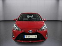 Begagnad Toyota Yaris Hybrid Active 101 HK (74 kW) 2018 Röd Halvkombi