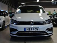 begagnad VW Touran 1.5 TSI Plus R-Line 7 sits Värmare Drag