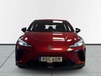 Begagnad MG MG4 EV 2023 Röd Halvkombi