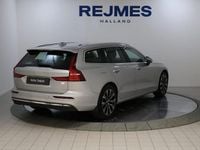 Begagnad Volvo V60 Core 355 HK (261 kW) 2023 Silver Kombi