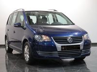 begagnad VW Touran 1.4 TSI 150HK AUTOMAT 7-SITS FREESTYLE NAVI