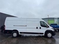 Begagnad Peugeot Boxer 165 HK (121 kW) 2022 Vit Van