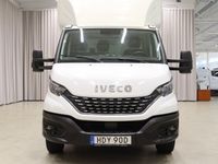 begagnad Iveco Daily 2.3 156HK Automat Volymskåp Bakgavellyft Momsbil