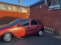 Begagnad Opel Corsa 75 HK (55 kW) 2000 Röd Halvkombi