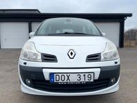 Begagnad Renault Modus 101 HK (74 kW) 2010 Vit Minibuss