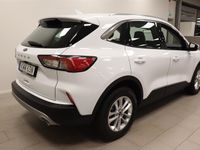 begagnad Ford Kuga Titanium 1.5T 150hk FWD Manuell Vinterpaket