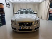 Begagnad Volvo V70 Momentum 163 HK (119 kW) 2011 Ljusgrå Kombi