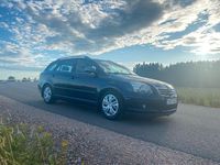 Begagnad Toyota Avensis 130 HK (95 kW) 2007 Mörkblå (blå) Kombi