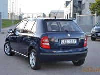 Begagnad Skoda Fabia 68 HK (50 kW) 2003 Mörkblå (blå) Halvkombi