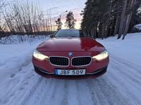 Begagnad BMW 320 Sport Line 190 HK (139 kW) 2016 Röd Kombi