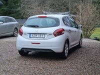 begagnad Peugeot 208 5-dörrar 1.2 VTi Euro 6 (Matt vit)