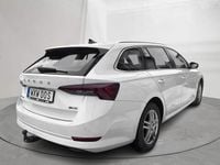 Begagnad Skoda Octavia Style 110 HK (80 kW) 2023 Vit Kombi