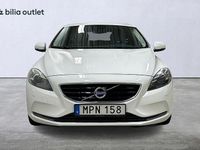 Begagnad Volvo V40 Momentum 190 HK (139 kW) 2014 Vit Kombi