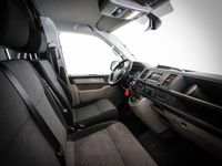 begagnad VW Transporter 2.0TDI DSG Comfort T28 Euro 6 2019, Minibuss