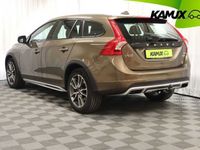 begagnad Volvo V60 CC D4 AWD Summum VOC Rattvärme