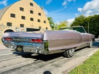 Begagnad Pontiac Bonneville 333 HK (244 kW) 1965 Iris mist metallic Sedan