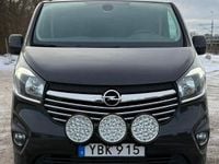 Begagnad Opel Vivaro 120 HK (88 kW) 2016 Svart Minibuss