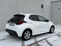 Begagnad Toyota Yaris Hybrid Active 116 HK (85 kW) 2020 Vit Halvkombi