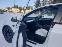 Begagnad Tesla Model Y Performance 392 kW (534 HK) 2023 SUV