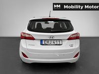 begagnad Hyundai i30 Kombi 1.6 CRDi Euro 5 PDC Rattvärme 2014, Kombi