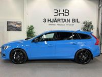 Begagnad Volvo V60 R-Design 351 HK (258 kW) 2015 Blå Kombi